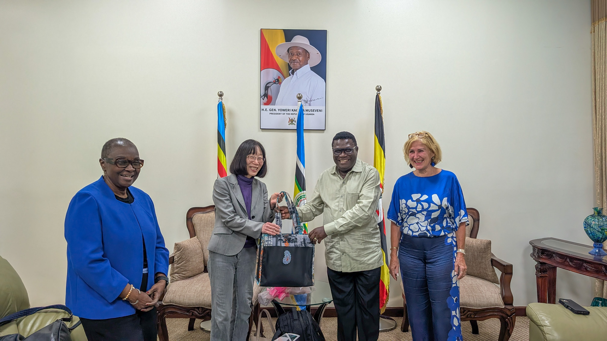 Upon arrival, President Tomoko Akane and Second Vice-President Alapini-Gansou were greeted by H.E. Mr Norbert Mao, Minister of Justice and Constitutional Affairs, and Ambassador Mirjam Blaak ©ICC-CPI