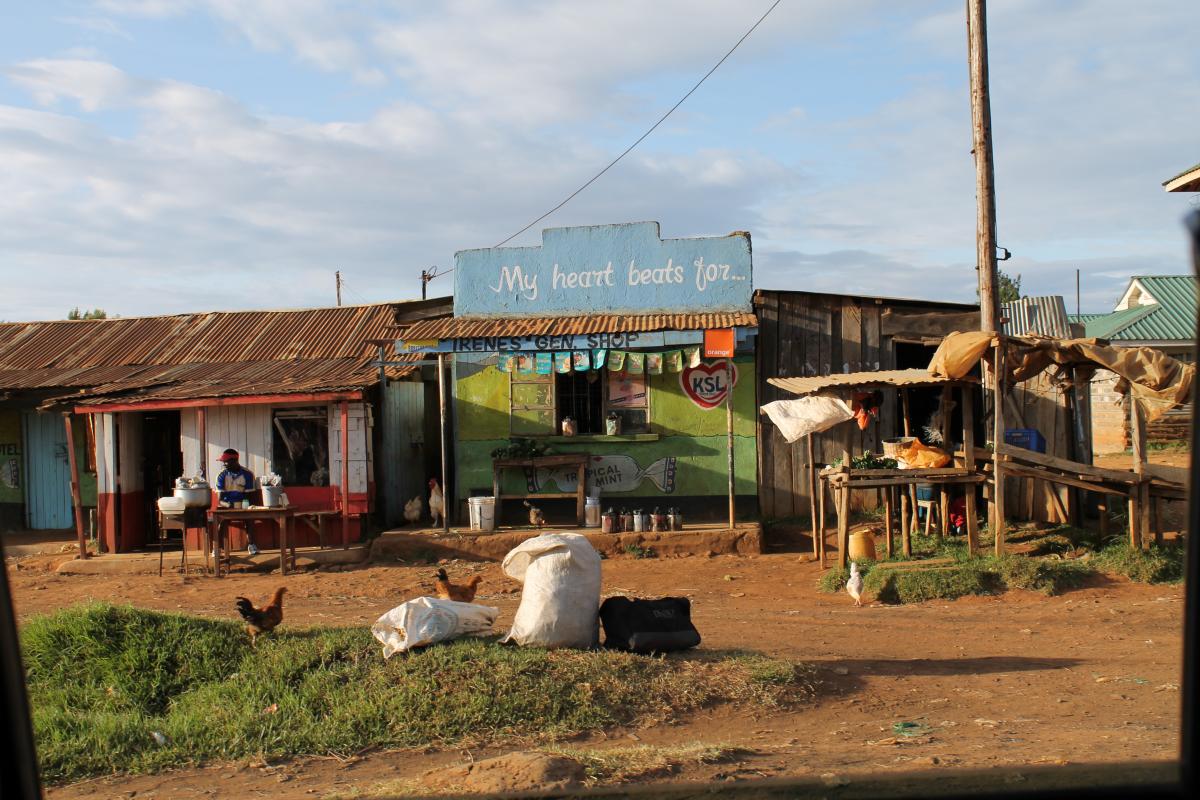 kenya-road