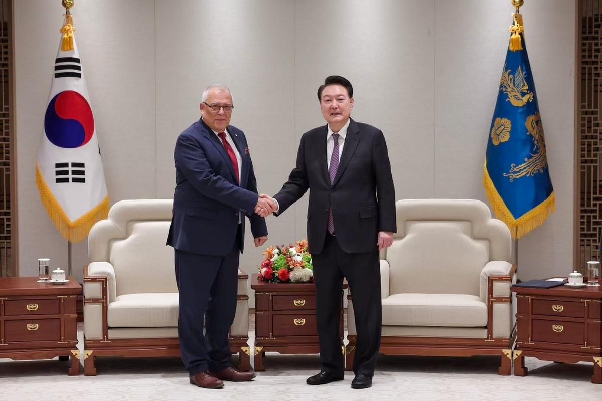 Le Président de la CPI Piotr Hofmanski a rencontré à Séoul S.E. Yoon Suk Yeol, Président de la République de Corée