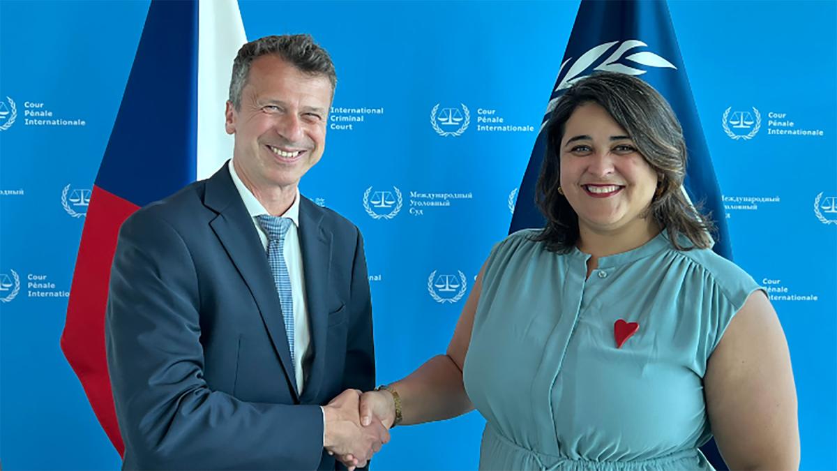 Photo: H.E. René Miko, Ambassador Extraordinary and Plenipotentiary of the Czech Republic to the Kingdom of the Netherlands  and Permanent Representative of the Czech Republic to the Organisation for the Prohibition of Chemical Weapons,  and Dr. Deborah Ruiz Verduzco, Executive Director of the Trust Fund for Victims at the International Criminal Court