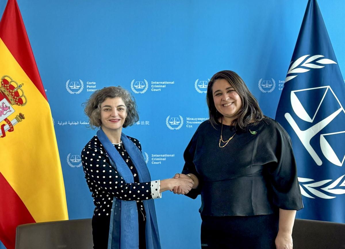 Photo: H. E. María Consuelo Femenia Guardiola, Ambassador of the Kingdom of Spain to the Kingdom of The Netherlands and Dr. Deborah Ruiz Verduzco, Executive Director of the Trust Fund for Victims at the ICC on behalf of the Board of Directors, at the ICC Headquarters in The Hague, The Netherlands, in February 2026.