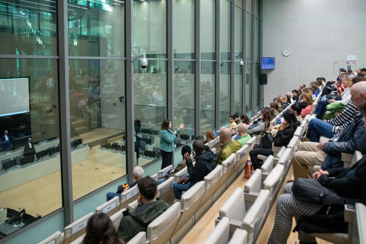 Des visiteurs au siège de la CPI à La Haye (Pays-Bas), lors de la journée portes ouvertes du dimanche 20 septembre 2026 © ICC-CPI